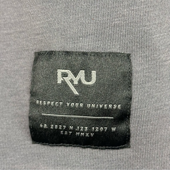 Respect Your Universe RYU Sweatshirt Men's Size Small Gray Pullover - Picture 3 of 6
